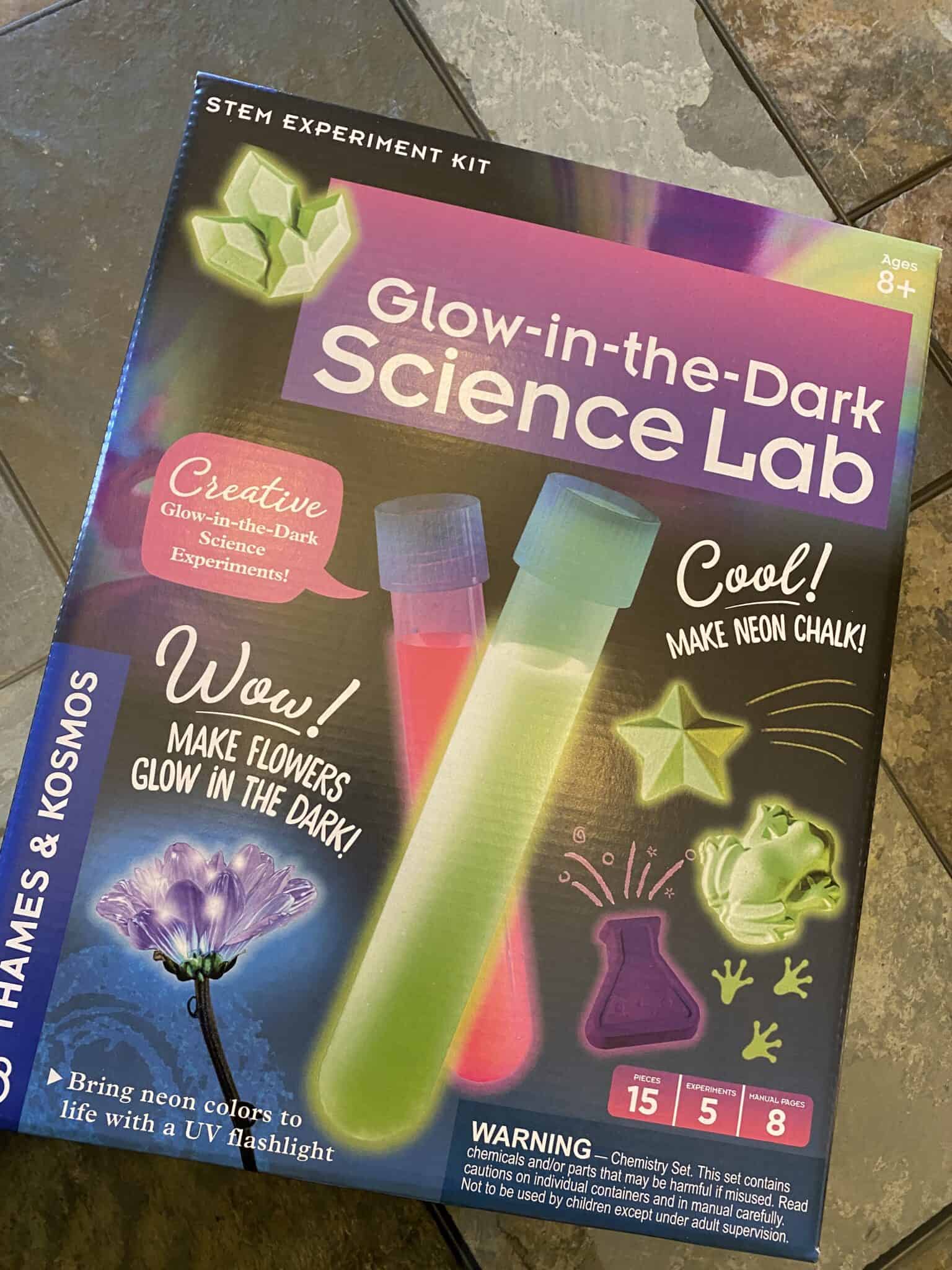 Glow in the Dark Science Lab Review - Enza's Bargains